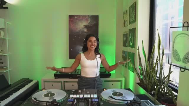 Funky House & Nu Disco Vol. 03 - DJ Avera Live Mix - Groovy, Funky, & Disco Remixes