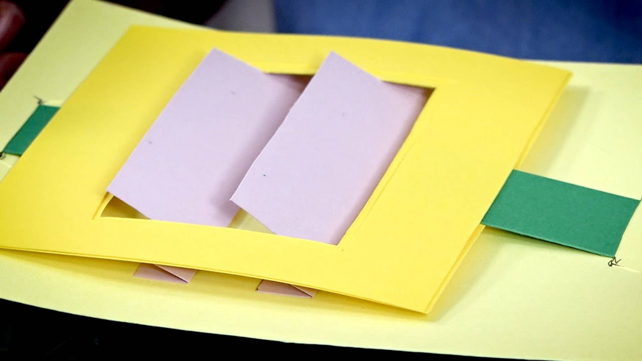 Pop-Up Tutorial 70 - Dissolve Type 3 - Pull-tab 11 смотреть онлайн