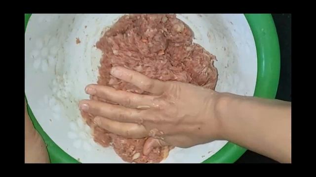 5 жастағы қызым котлет жасады. Дочка делает котлеты смотреть онлайн