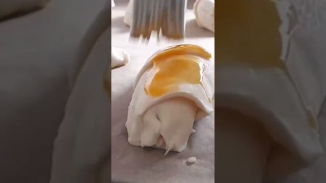 Schinken-Käse-Croissants !!🥐🧀🥓 смотреть онлайн