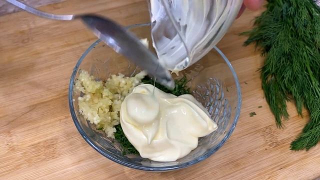 🔥😋Creamy Garlic Sauce! Perfect with Chicken Wings! Quick! Delicious! смотреть онлайн