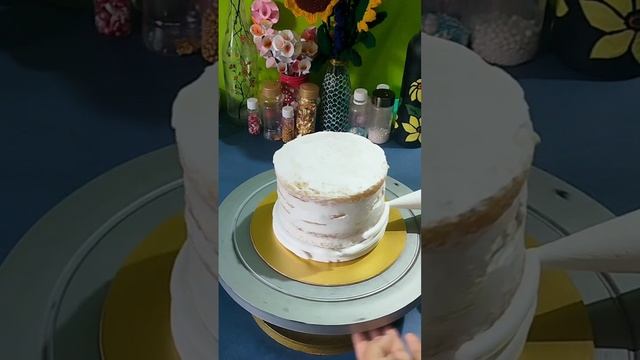 chaliye Aaj banate hain 750 grams ka cake & bento cake 💖 #shorts #cakes смотреть онлайн