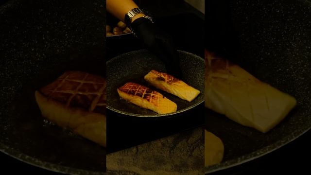 Тёплый салат с сёмгой смотреть онлайн