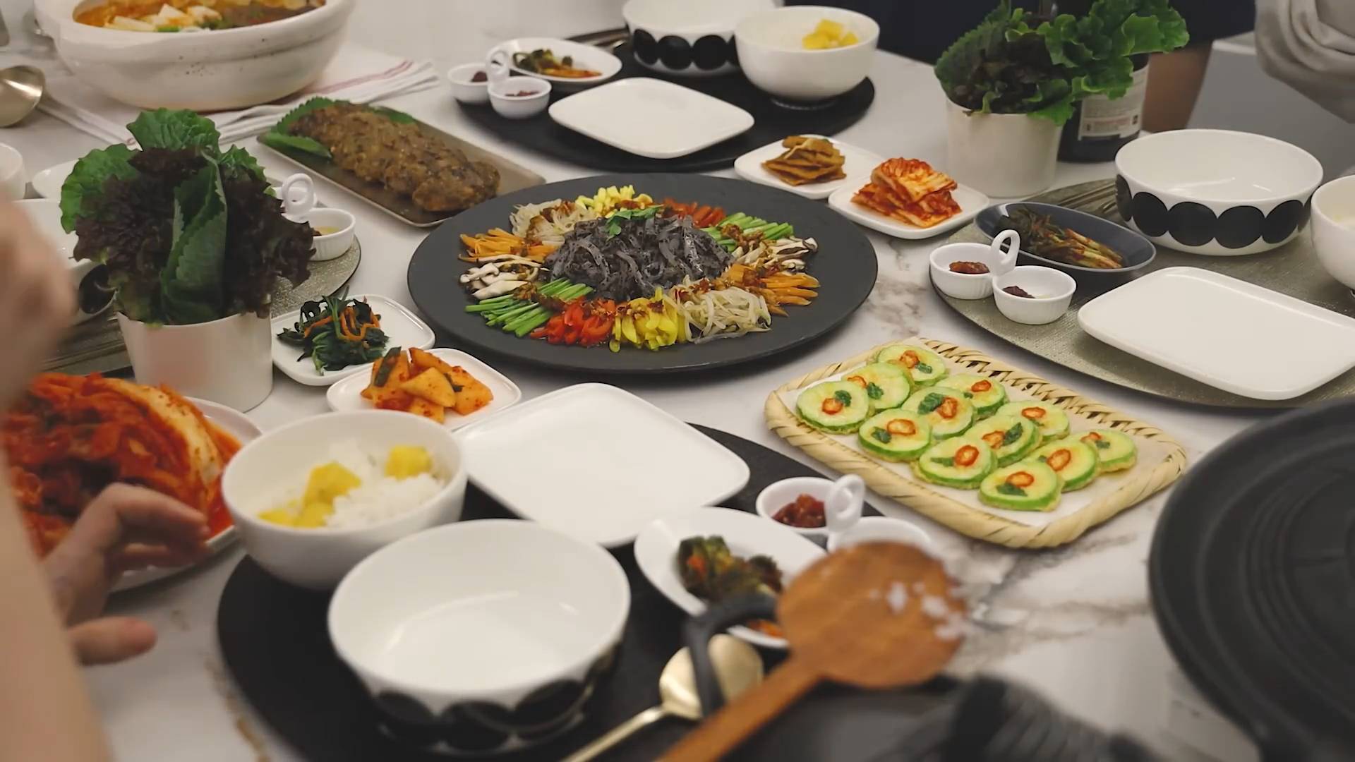 KitchenStory Мой сын вернулся домой из колледжа😊 Корейская вечеринка🥗 смотреть онлайн