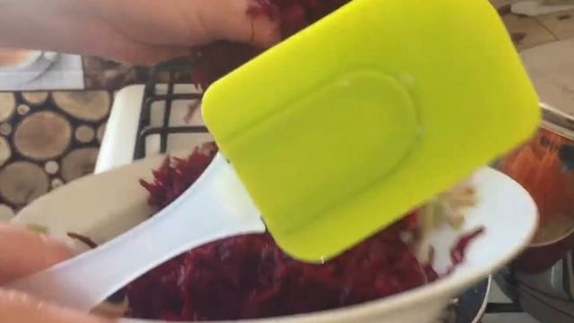 Борщ с зелёным горошком/Первые блюда/Простые Вкусности/ смотреть онлайн