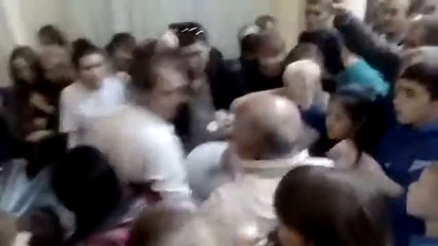 давка за мороженное город Стерлитамак (РФ) смотреть онлайн