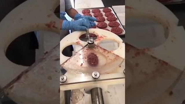 Laugnataler Angus Burger Produktion смотреть онлайн