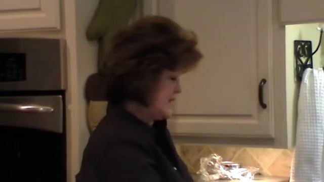 Peachy Praline Cupcakes смотреть онлайн