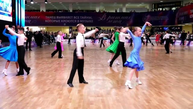 Спортивные бальные танцы. Ча Ча Ча. Дети смотреть онлайн