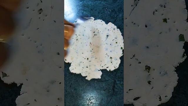 Aise banay minto me banne wali crispy & tasty Mathri #shorts #views #cooking #easyrecipe #viralshor смотреть онлайн