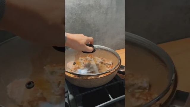 Тефтели в сливочно-грибном соусе смотреть онлайн