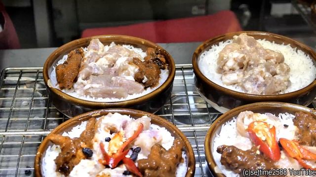 Cooking Dim Sum  For Hundreds. A Look Inside A Chinese Restaurant In Hong Kong