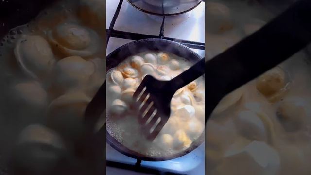 🥣Очень вкусные пельмени🥟🥟🥟 #shorts смотреть онлайн
