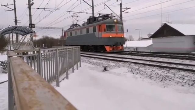 Электровоз (мотриса) ЧС2-053 следует резервом, О.П.2364км. смотреть онлайн