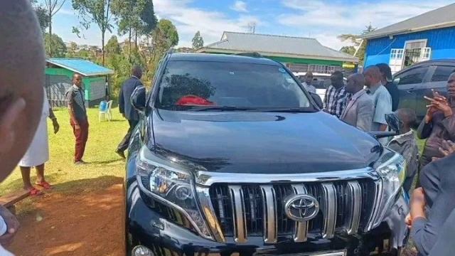 Linet kipkorir TOTO Buys a brand new Toyota prado 4.5M | TOTO buys a new car | linet toto new car смотреть онлайн