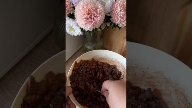 Шоколадная колбаса #рецепт #рецепты #вкусныерецепты #еда #готовимдома #десерт #шоколаднаяколбаса смотреть онлайн