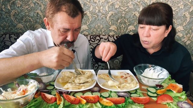 МУКБАНГ вареники с творогом | МУКБАНГ вареники с творогом смотреть онлайн