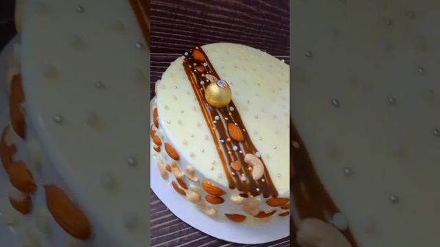 MILKY NUT CAKE | CAKKIEES | #SHORTS смотреть онлайн