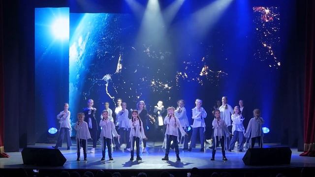 Шоу-группа "Паприка" - Дети всей земли (Все составы) смотреть онлайн