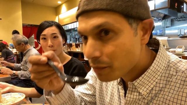 Pork Bone Tonkotsu Ramen at Hakata Station (Fukuoka) смотреть онлайн