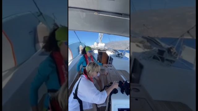 Волны 1,5 метра, встречный ветер 15-20 узлов