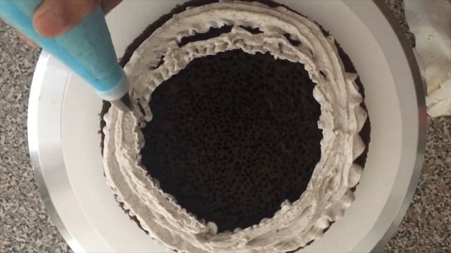 Chocolate Oreo Cake смотреть онлайн