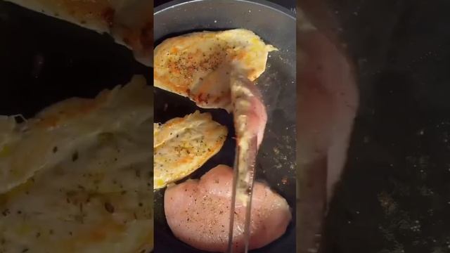Куриные грудки из сериала #frends #food #chicken #recipe #pp #kitchen #рецепты #еда #вкусно #shorts смотреть онлайн