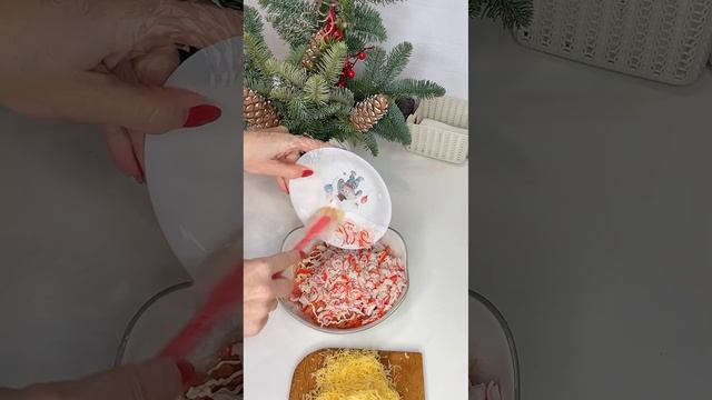 Салат с морепродуктами смотреть онлайн