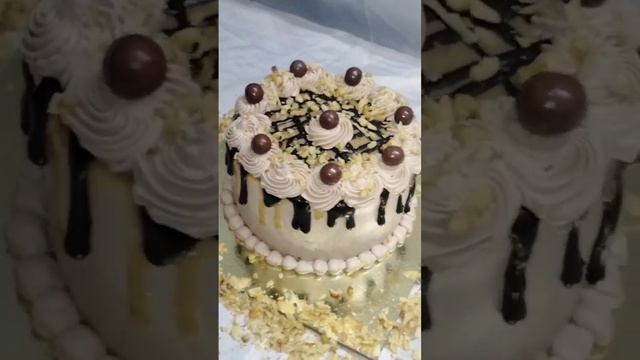 Exotic Filling,German Walnut Chocolate Cake | ऐसा केक नहीं खाया होगा अपने | #ytshorts | Madam Baker смотреть онлайн