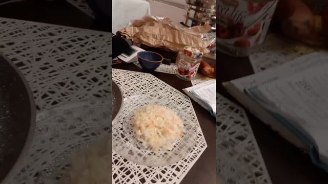 Вкусный ужин.Квашеная капуста удалась со второй попытки,видимо сорт капусты разный! смотреть онлайн