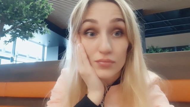 Днепр снова взрывы/ ТЦ опустел.. смотреть онлайн