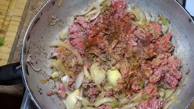 Ground Beef And Veggies Over Rice смотреть онлайн