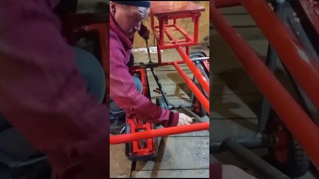 Чудо прицеп для снегохода Крутец и Вовусик смотреть онлайн