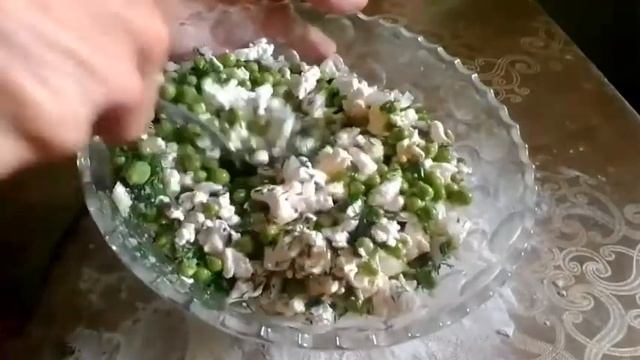 Вареники с творогом и зелёным горошком смотреть онлайн