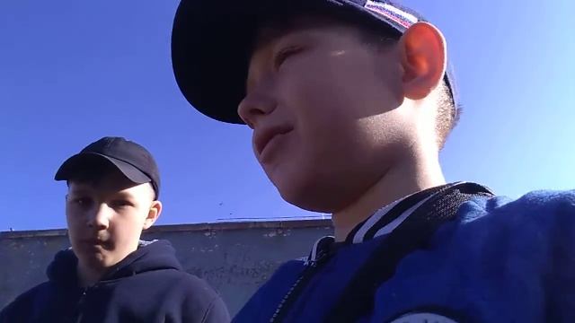 Крутой шалаш из дерева смотреть онлайн