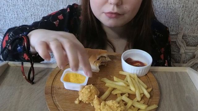 ASMR* KFS* АСМР КФС Chiken* EATING* ПАТИ БАСКЕТ