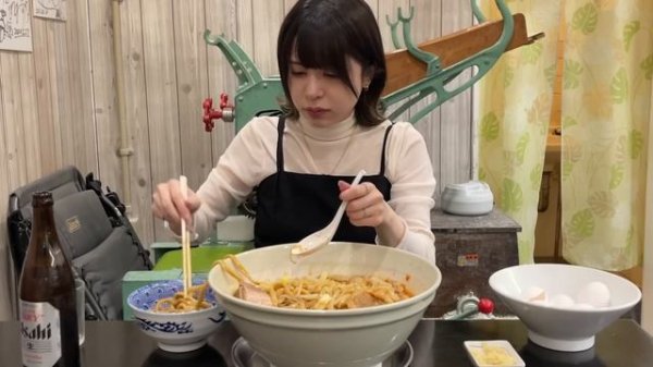 【麺でる】極ワシワシ麺の二郎系ラーメンが美味しすぎた!!【大食い】
