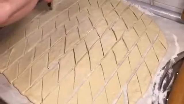 Пышки✔️😋 Десерт-для всей семьи 👨👩👧👦 Порадуйте своих близких 😉🙈👩🍳 смотреть онлайн