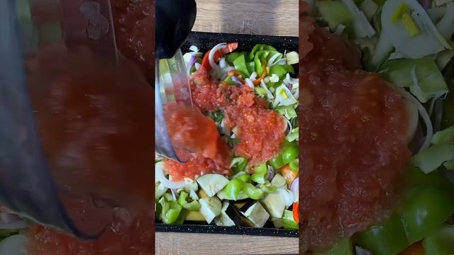 Συνταγή με Μελιτζάνες,Πατάτες & Πιπεριές στο φούρνο: Νηστίσιμο φαγητό (μπριάμ) πεντανόστιμο. смотреть онлайн