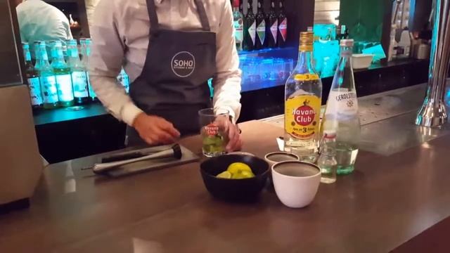 Soho Kitchen & Bar Sittard - Classic Mojito смотреть онлайн