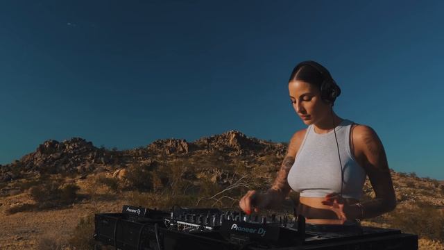 DeepMe - Live @ Mojave National , California ⧸ Melodic Techno & Progressive House 4k Dj Mix смотреть онлайн