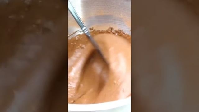 Потрясающе вкусный Трайфл «сникерс» #Shorts смотреть онлайн