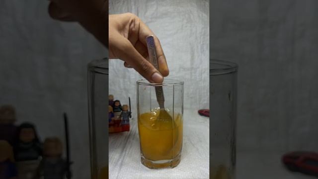 Amazing science experiment to haldi and detergen reaction😱#shorts #raj.carzy idea смотреть онлайн
