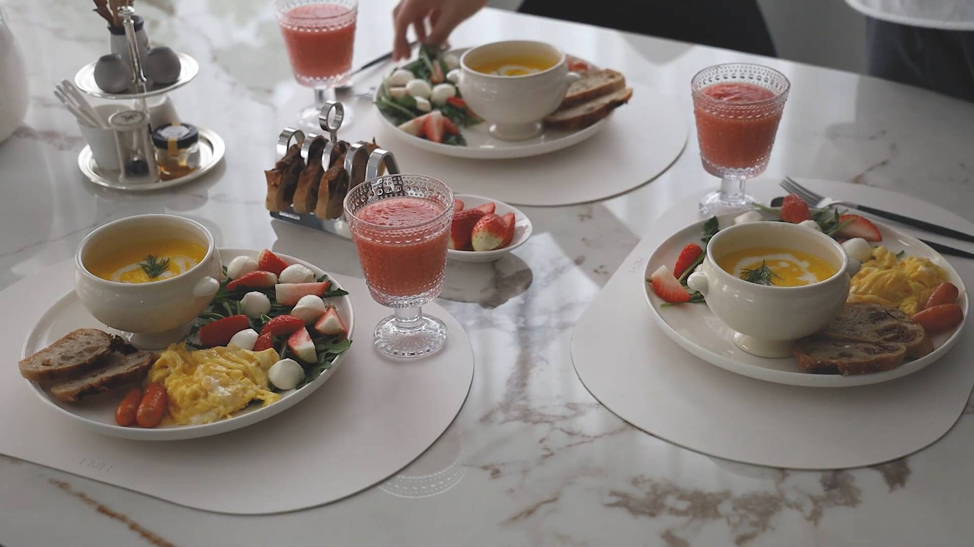 KitchenStory Простой и вкусный бранч смотреть онлайн