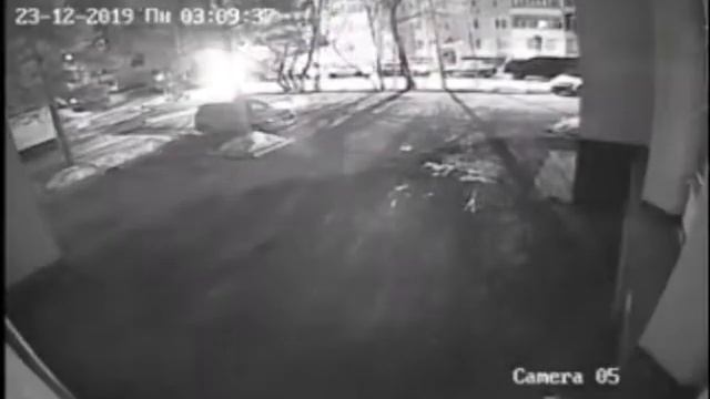 Видео Поджог автомобиля смотреть онлайн
