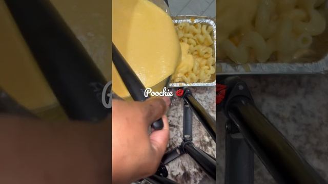 How Do you Make your Mac?!! #cooking #food #cookwithme #macaroni #cheese #dinnerideas #shorts смотреть онлайн
