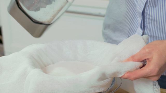 Веган! Ореховое молоко из фундука без лактозы и казеина. Простой рецепт, готовим сами дома. смотреть онлайн