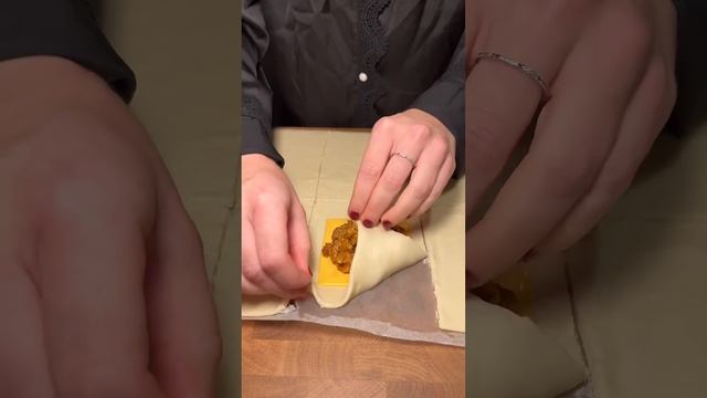 Pains farcis viande hachée cheddar 😍 #recettefacile #recette #recettesimple #food #cuisine смотреть онлайн