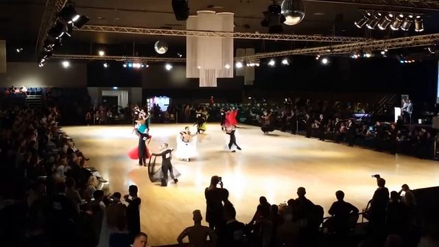 Under 19 Ballroom Championship | Slow Foxtrot | Dutch Open Assen 2014 смотреть онлайн