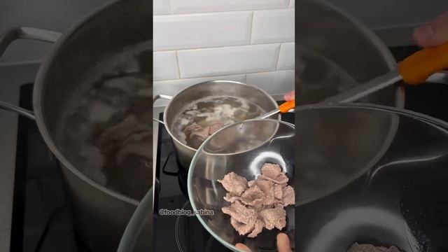 Говядина за 2 минуты #shorts #говядина #азиатскийсалат #быстрыерецепты смотреть онлайн